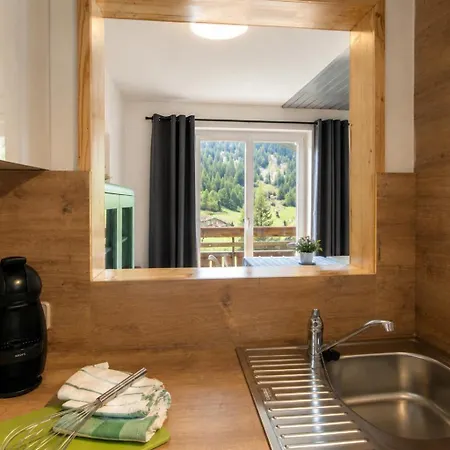 Lägenhet Roza Nest Two Bedrooms And Two Bathrooms