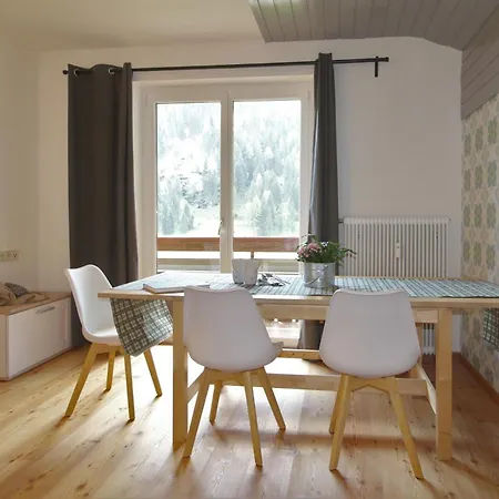 Апартаменты Roza Nest Two Bedrooms And Two Bathrooms *