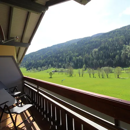 Апартаменты Roza Nest Two Bedrooms And Two Bathrooms