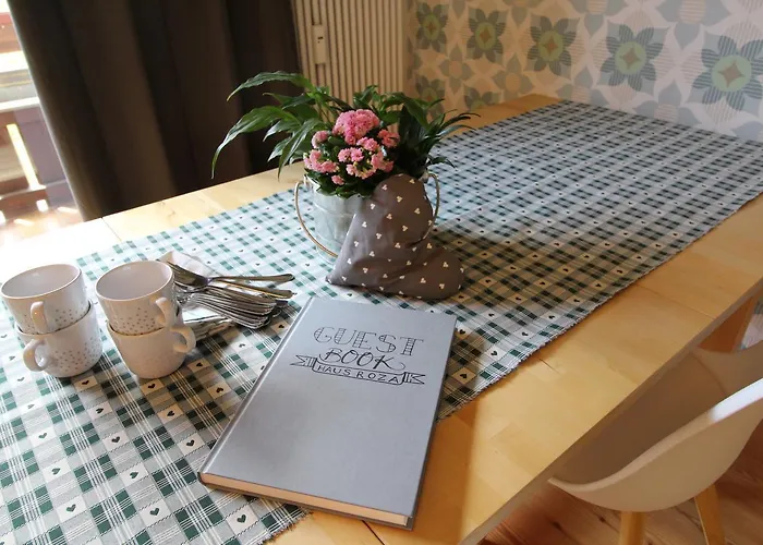 Roza's Nest By Isa Badkleinkirchheim Апартаменти *